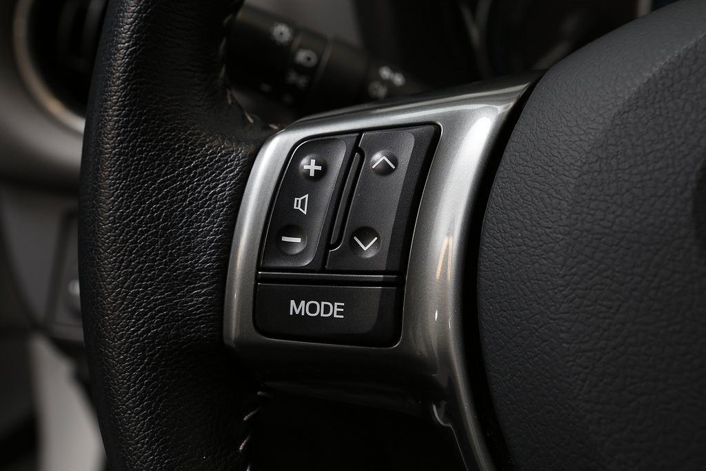 Toyota Yaris Hybrid e-CVT 101hk Active 5D Kamera P-sensorer 2015