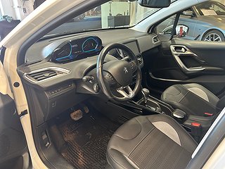 Peugeot 2008 1.2 110hk Aut Allure/Drag/MoK/Psens/Låg skatt