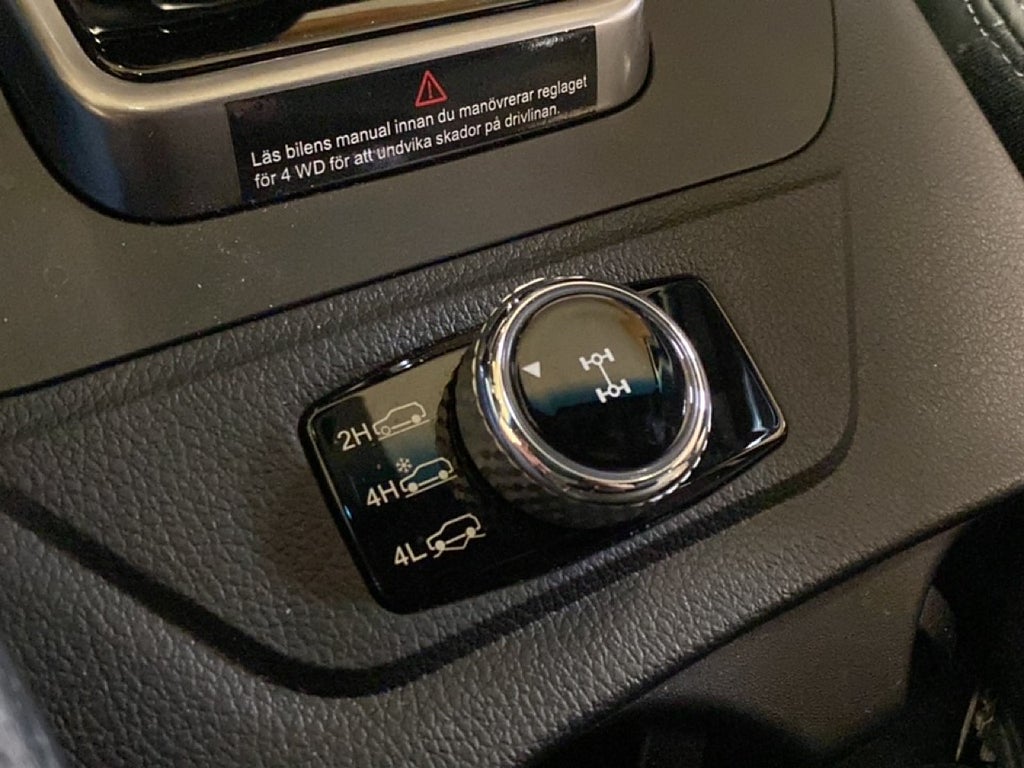 KGM Musso Grand 2.2 e-XDi 4x4 Euro 6 CNG Låg skatt Almeco-lock Värmare – bild 23