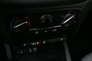 Halvkombi Hyundai i20 17 av 19