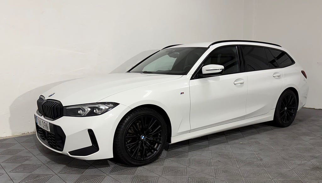 BMW 320 d xDrive M-Sport , Dragkrog