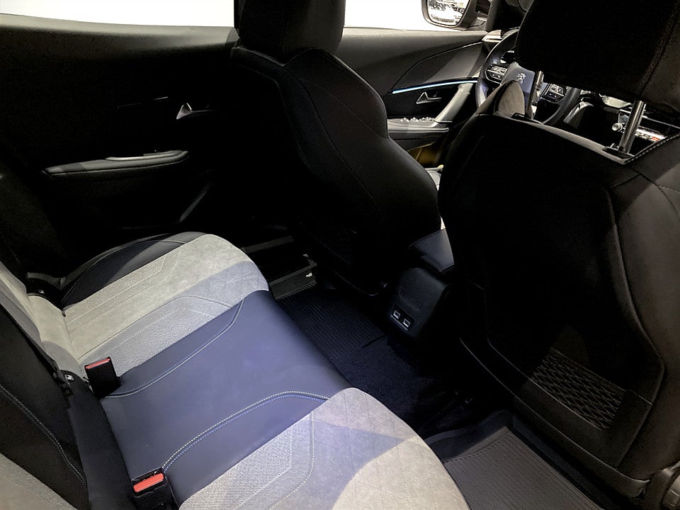 Bild på Peugeot E-2008 GT Pack 50kWh 136hk Aut - B-KAMERA, CARPLAY
