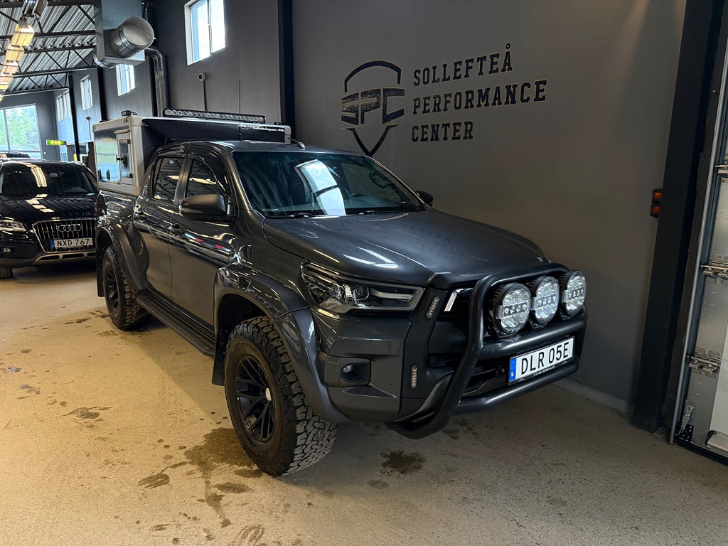 Toyota Hilux Dubbelhytt 2.8 4WD Invincible Arctic Truck Euro 6