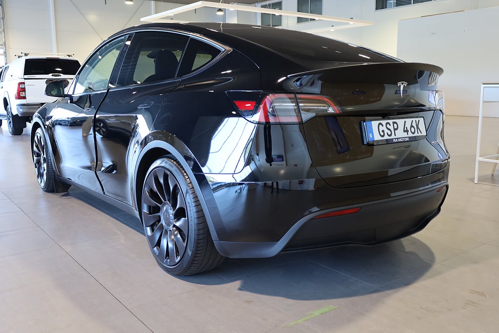 Tesla Model Y Performance AWD 534hk | Dragkrok | 2025