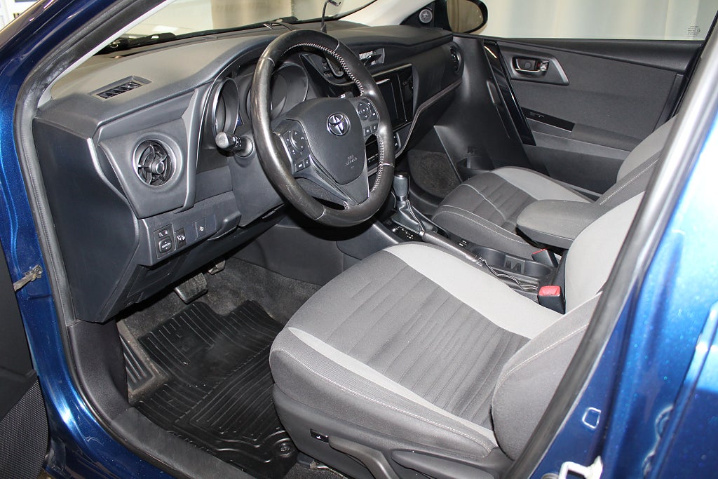 Toyota Auris Touring Sports 1.2 Turbo Multidrive S Active, Dragkrok
