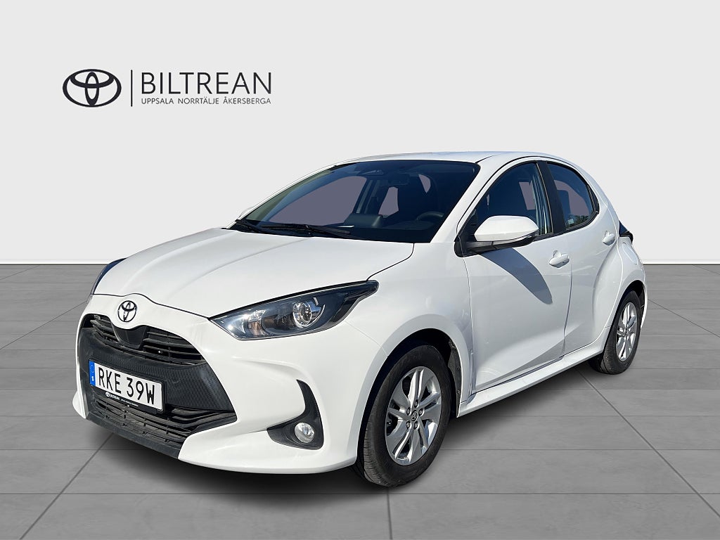 Toyota Yaris 1,5 Hybrid Active Komfortpaket Vinterhjul Ingår!
