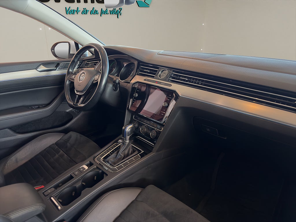 Volkswagen Passat 2019 - miniatyr 12