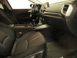 Halvkombi Mazda 3 8 av 19