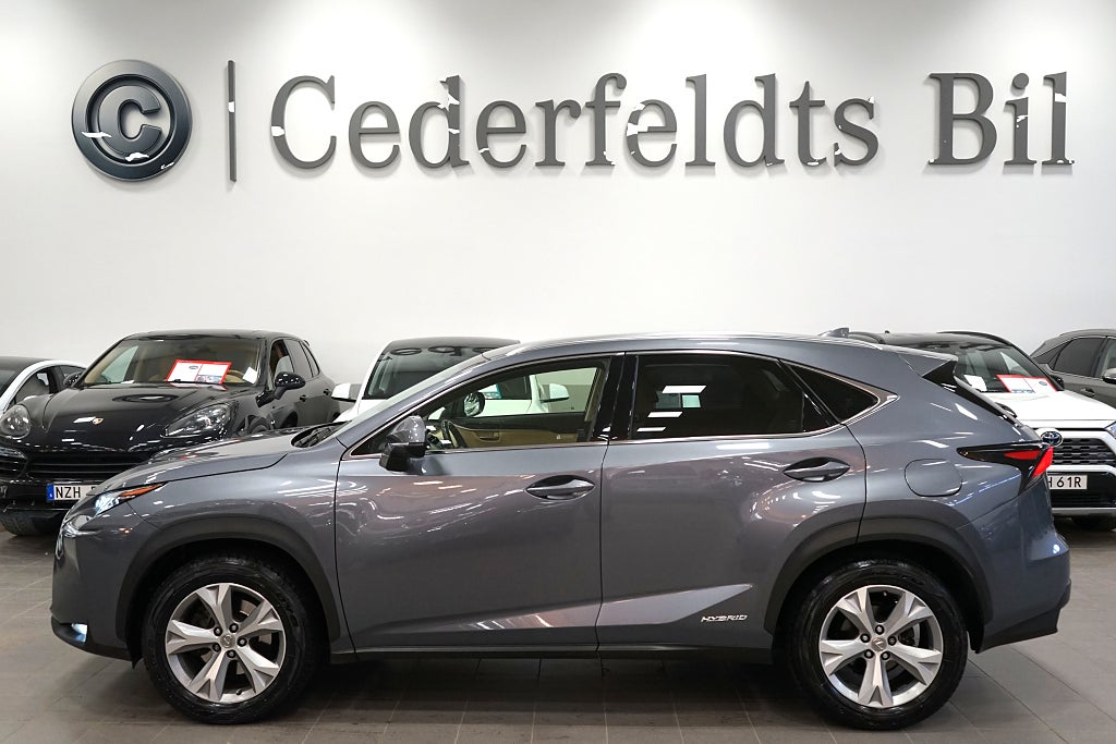 Lexus NX 300h AWD 2.5 Executive Mark Levinson HuD Drag Navi SoV