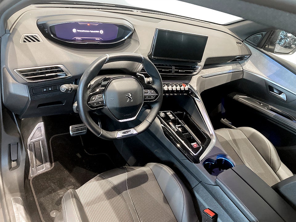 Bild på Peugeot 5008 GT 1.2 PT 130hk Aut 7-SITS B-KAMERA