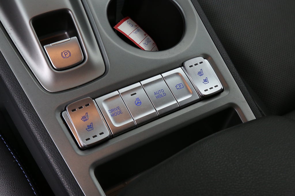 Hyundai Kona 39.2 kWh Advanced Skinn Krell HuD Leasbar