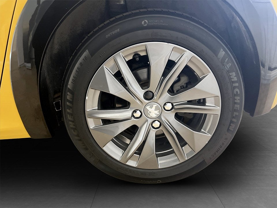 Bild på Peugeot E-208 Active Pack 50kWh 136hk Aut - CARPLAY, BACKSENSORER