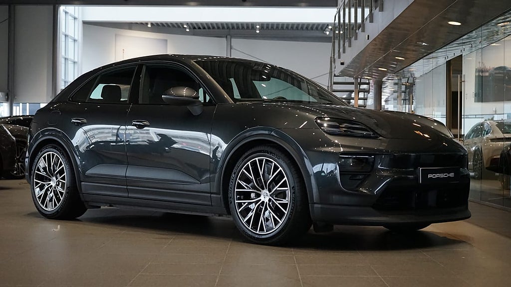 Porsche Macan Electric