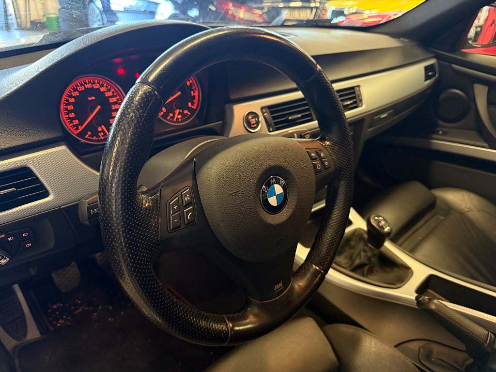 BMW 325I 2010 - miniatyr 10
