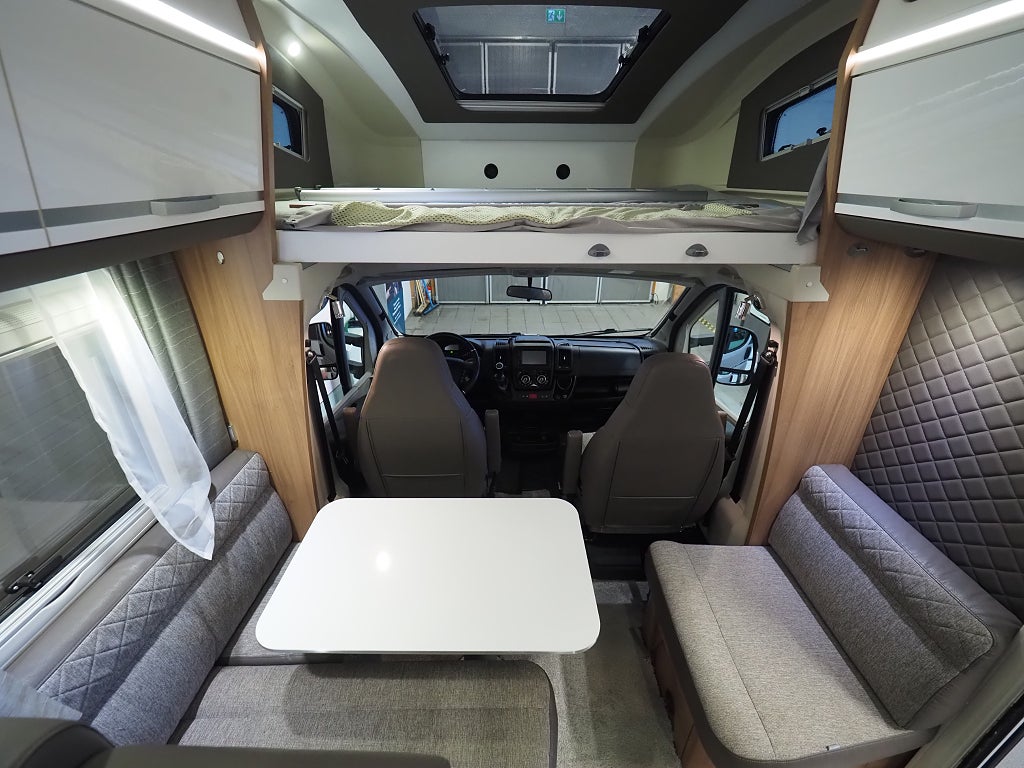 Adria Coral XL 670 SL Plus I 150hk I Dragkrok I Långbäddar I Dragkrok 2019