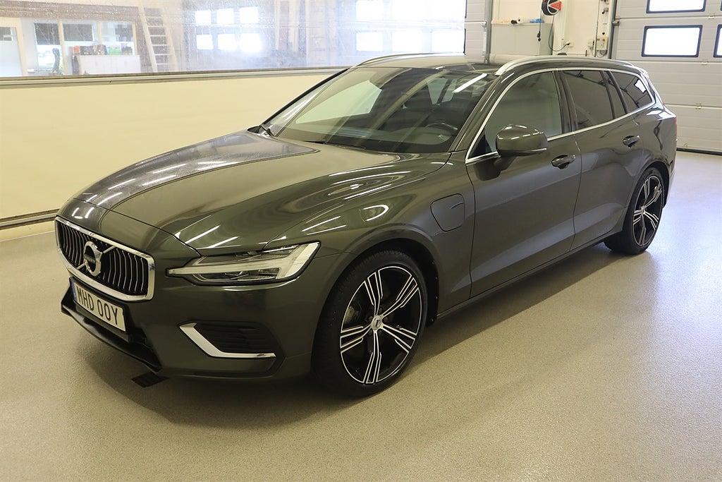 Volvo V60 Recharge T6II 350Hk Inscription KAMERA LÄDER ORREFORS DRAG