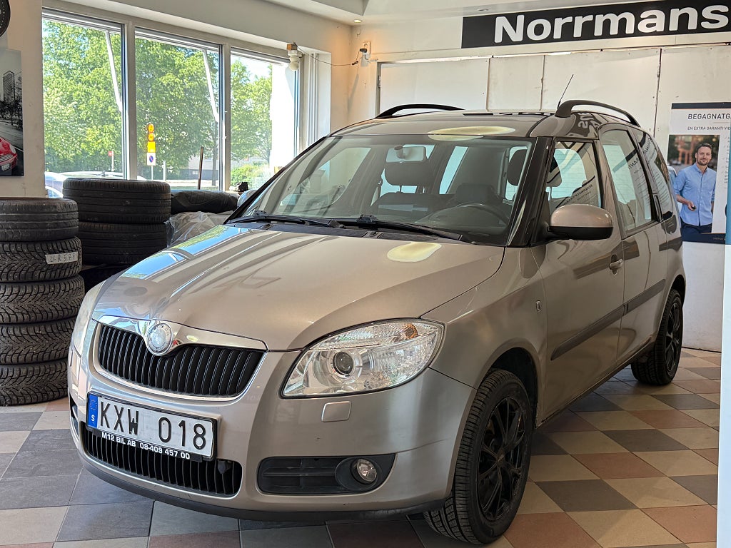 Skoda Roomster 1.6 MPI TipTronic Nybesikt/Panorama/M+Värm/105hk