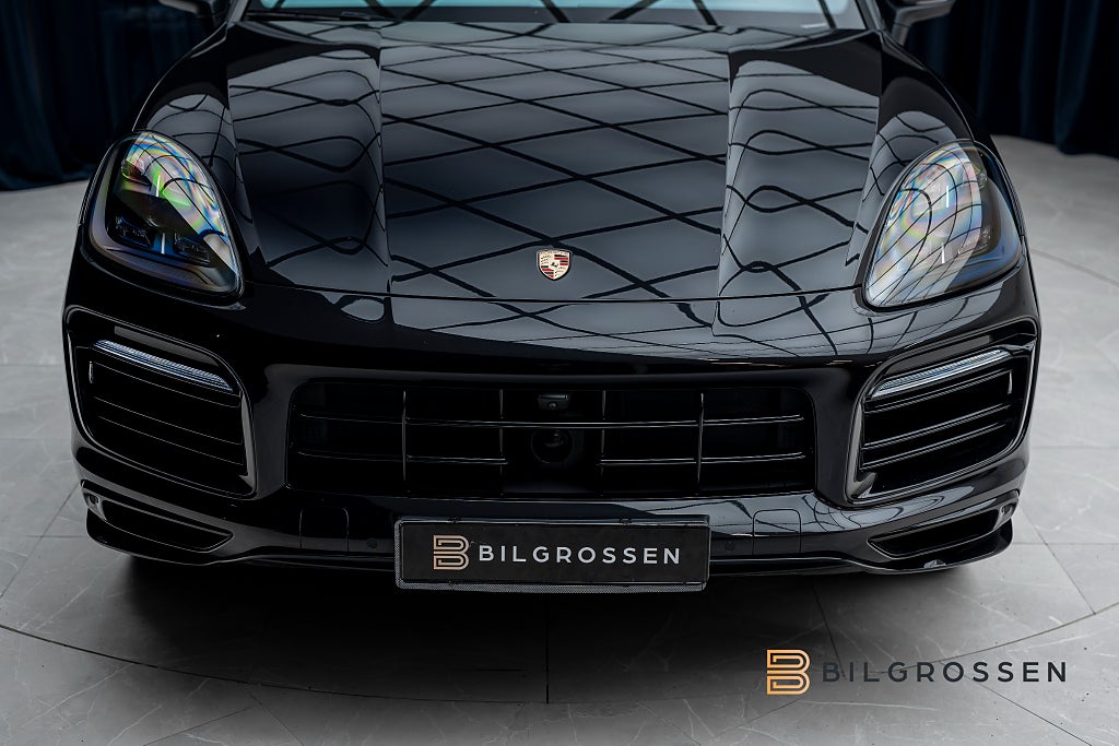 Porsche Cayenne E-Hybrid SportDesign Bakaxelsytrning Softclose Panorama
