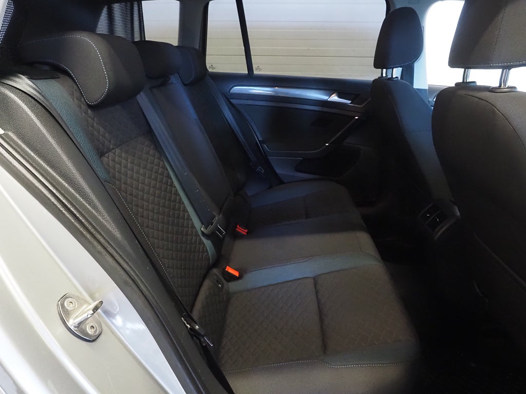 Volkswagen Golf Sportscombi 1.0 TSI 116hk | Drag | B-Kamera | Carplay | 2019