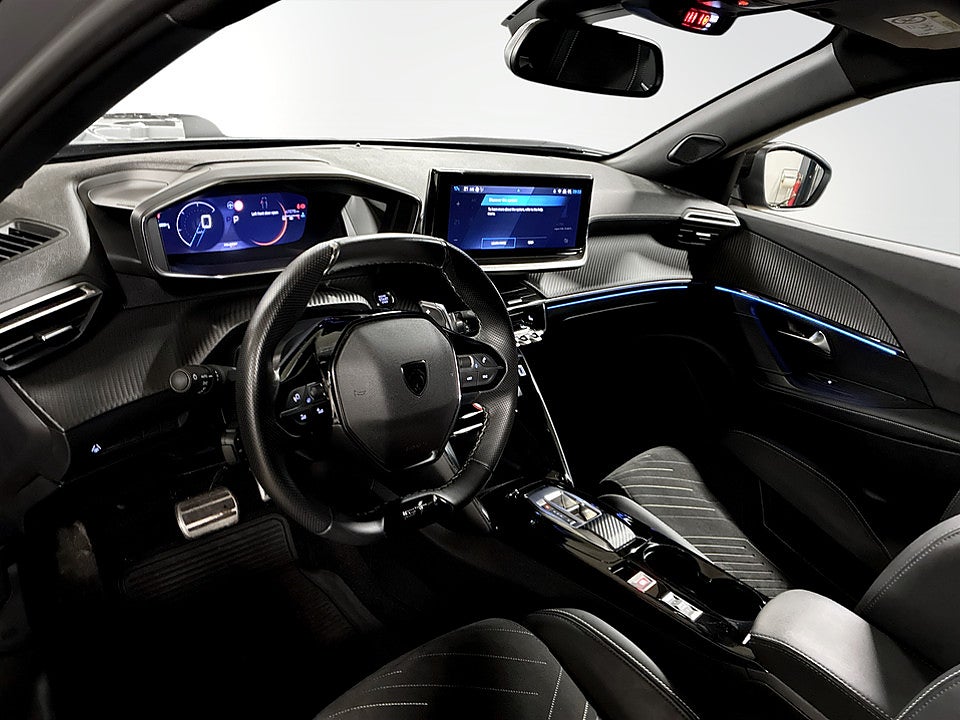 Bild på Peugeot 2008 GT 1.2 PT 130hk Aut B-KAMERA CARPLAY