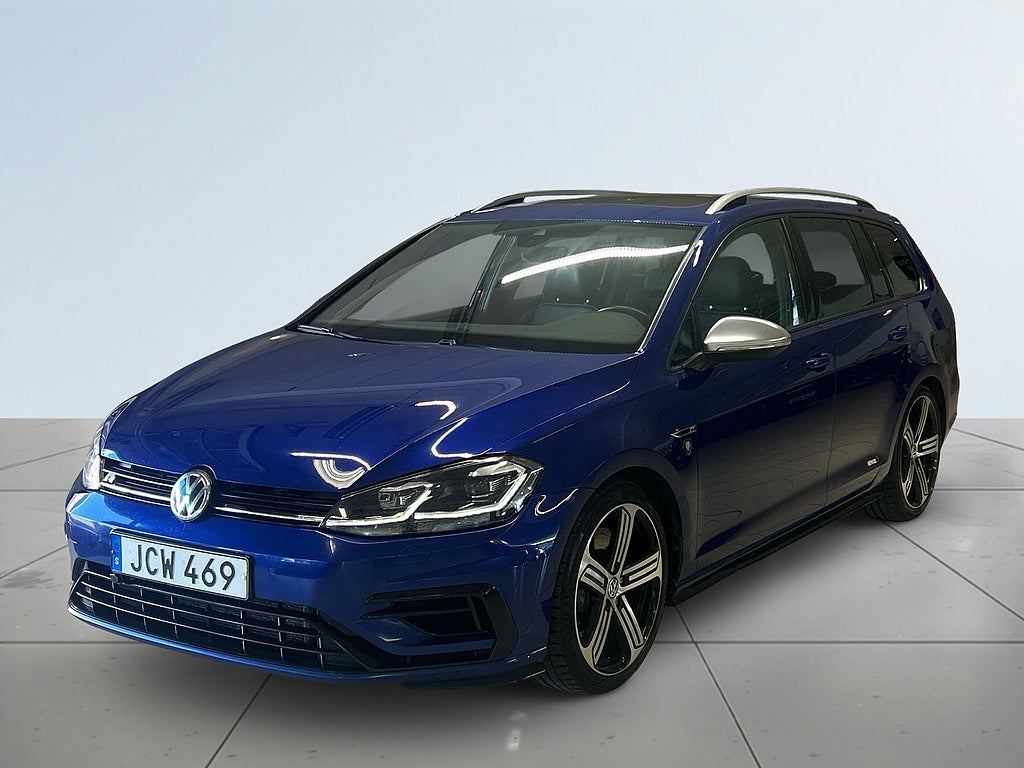 Volkswagen Golf R 2.0 TSI BMT 4Motion Mvärme Panorama S&V-däck Bkamera