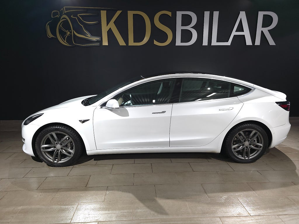 Tesla Model 3 Long Range AWD Euro 6 440hk | Panorama
