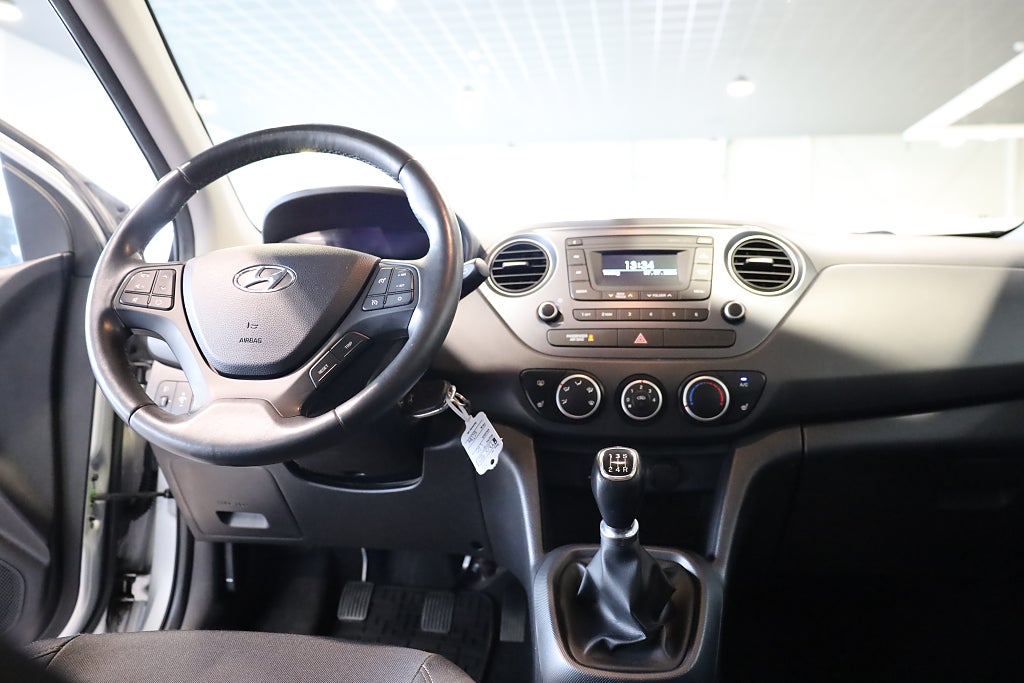 Hyundai i10 1.0 blue 67HK Comfort Rattvärme AUX USB 2018