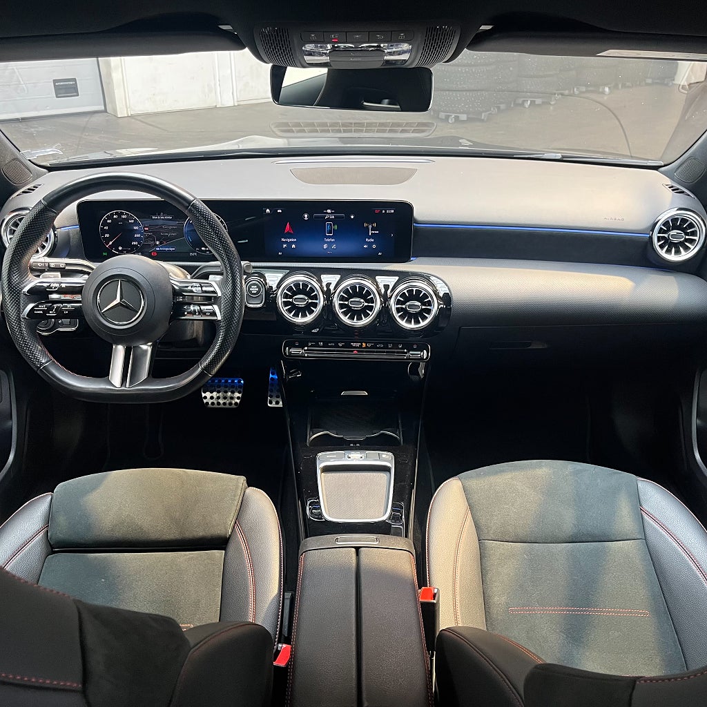 Mercedes-Benz A 250 e AMG Line Advanced Plus Navi Backkamera Widescreen
