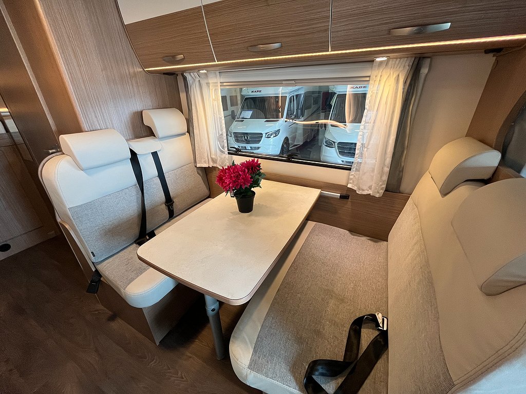 Carado A 464 B-kort / 6 bältade / 6 Sovplatser /4995kr/mån - Carado