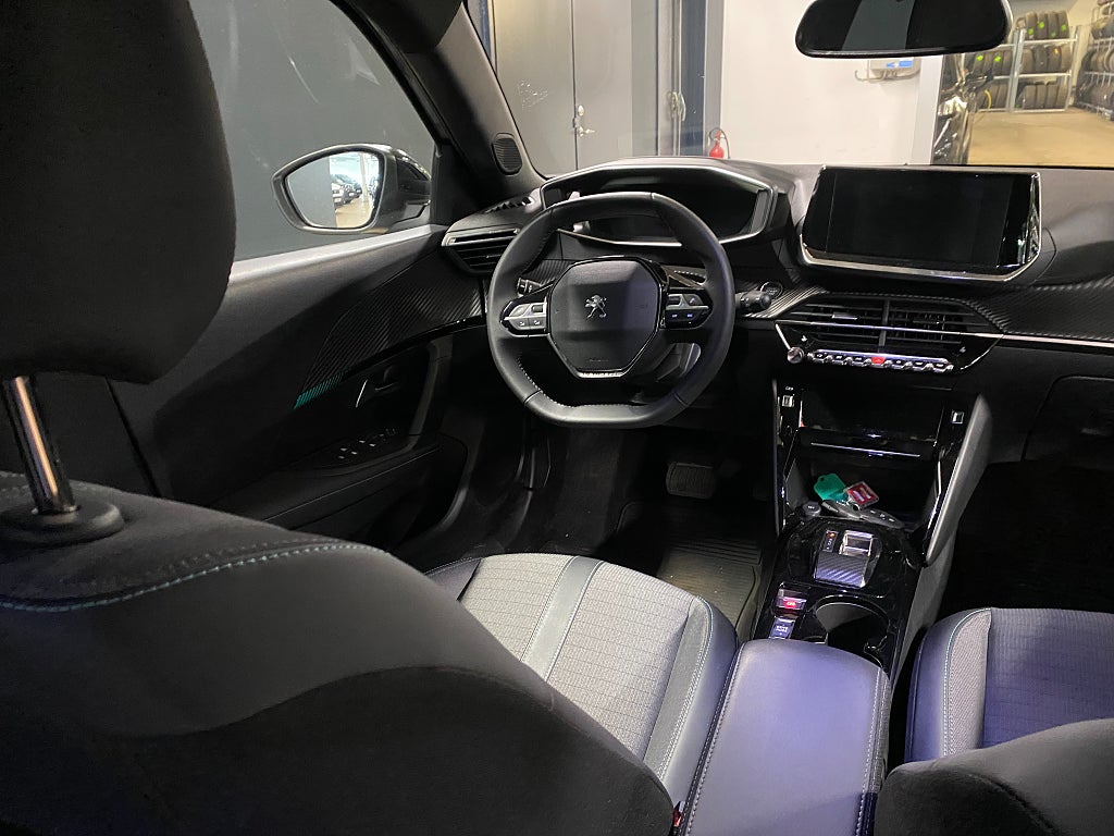 Bild på Peugeot 2008 e- Allure Pack Electric 136hk