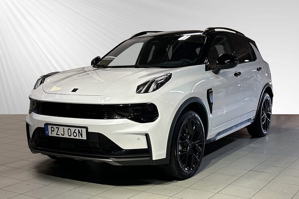 Lynk & Co 01 PHEV More