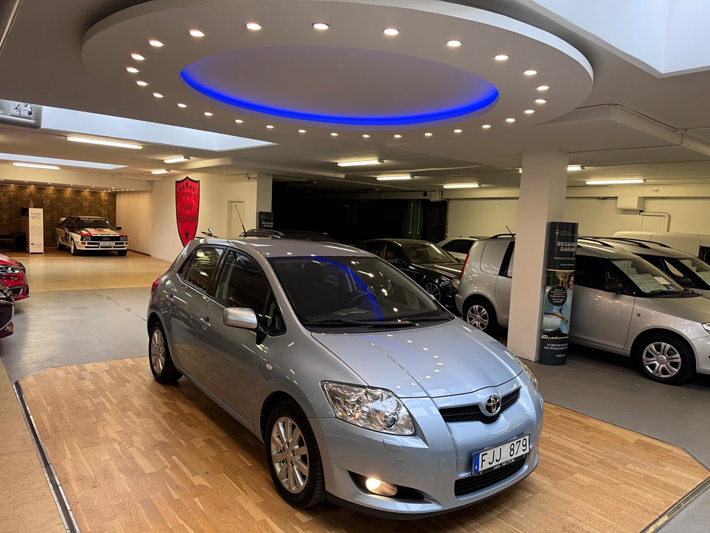 Toyota Auris 5-dörrar 1.6 Dual VVT-i MultiMode nyservad, nybes. ua