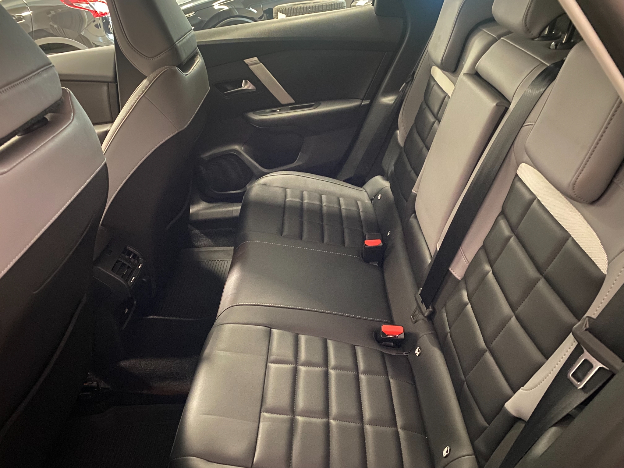 Citroen C4 FL MAX Hybrid 145hk Automat 2025, bild 7/10
