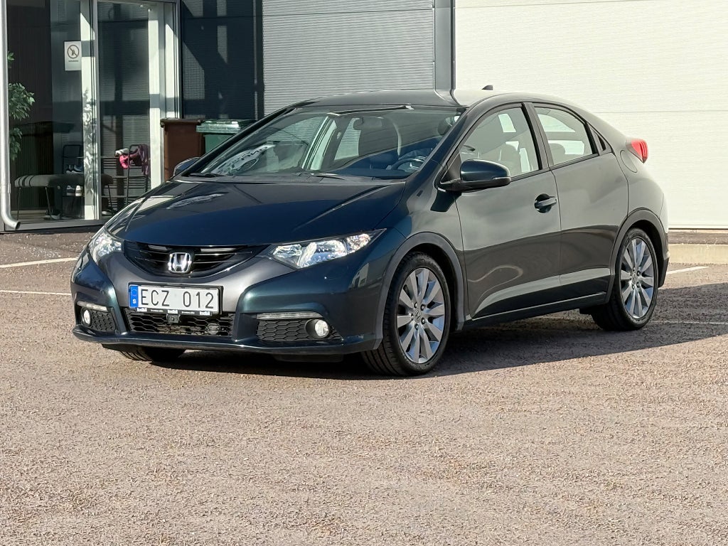 Honda Civic 1.8 i-VTEC Sport 6400 mil en brukare 