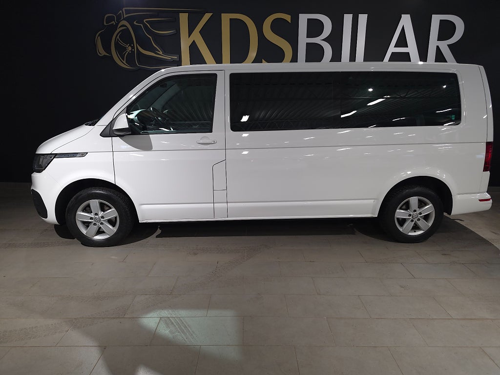 Volkswagen Caravelle 2.0 TDI Comfort Automat 150hk | 9-Sits | Drag | Värmare