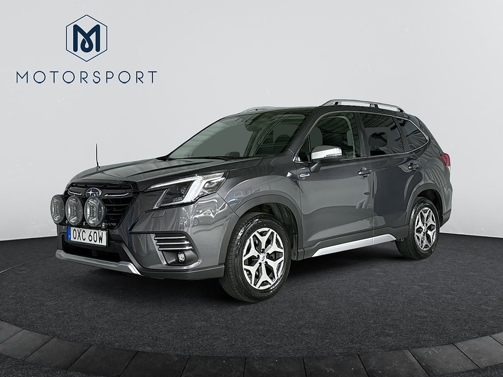 Subaru Forester e-Boxer XFuel Dragkrok Backkamera Carplay Rattvärme