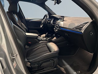 BMW X3 xDrive30e M Sport 1 ägare Cockpit Drag Kamera Pvärm SoV – bild 10