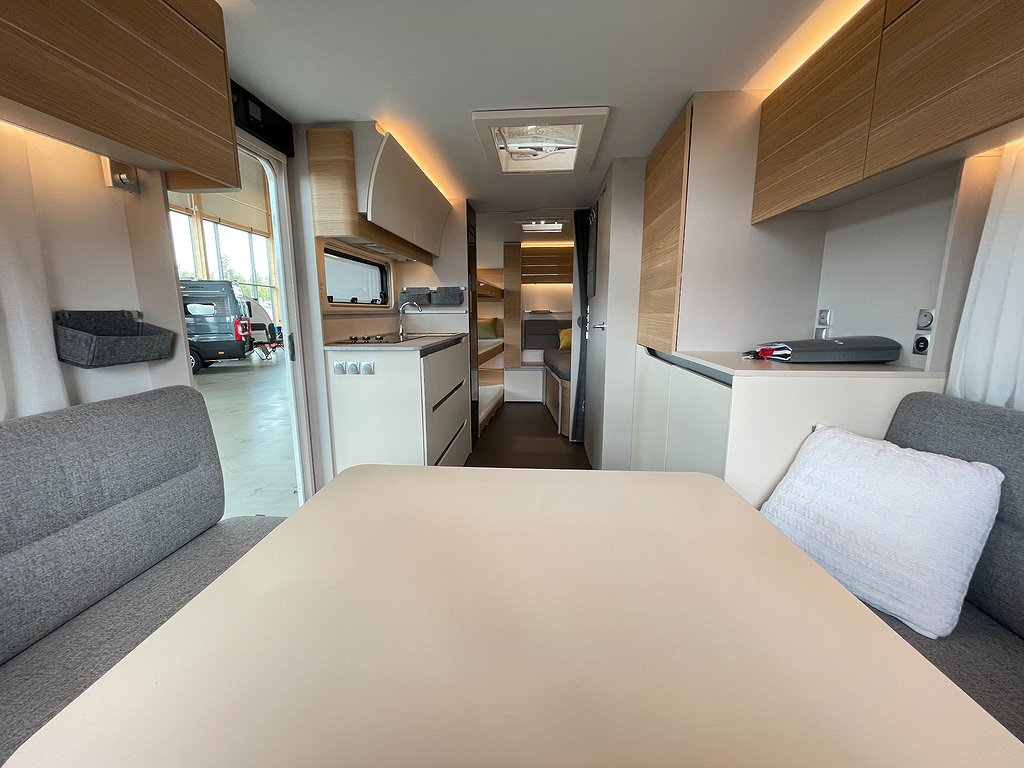 Adria Adora 593 UK /ALDE / Barnkammare / 3-våning / 7 bäddar - Adria