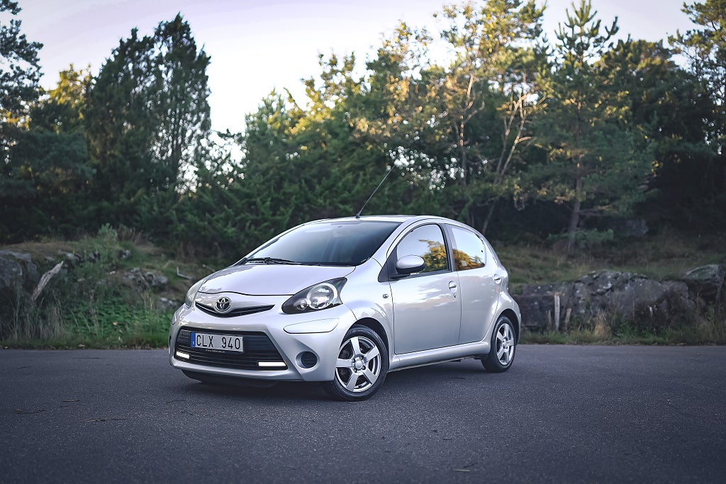 Toyota Aygo 5-dörrar / Facelift / Bluetooth / Värmare