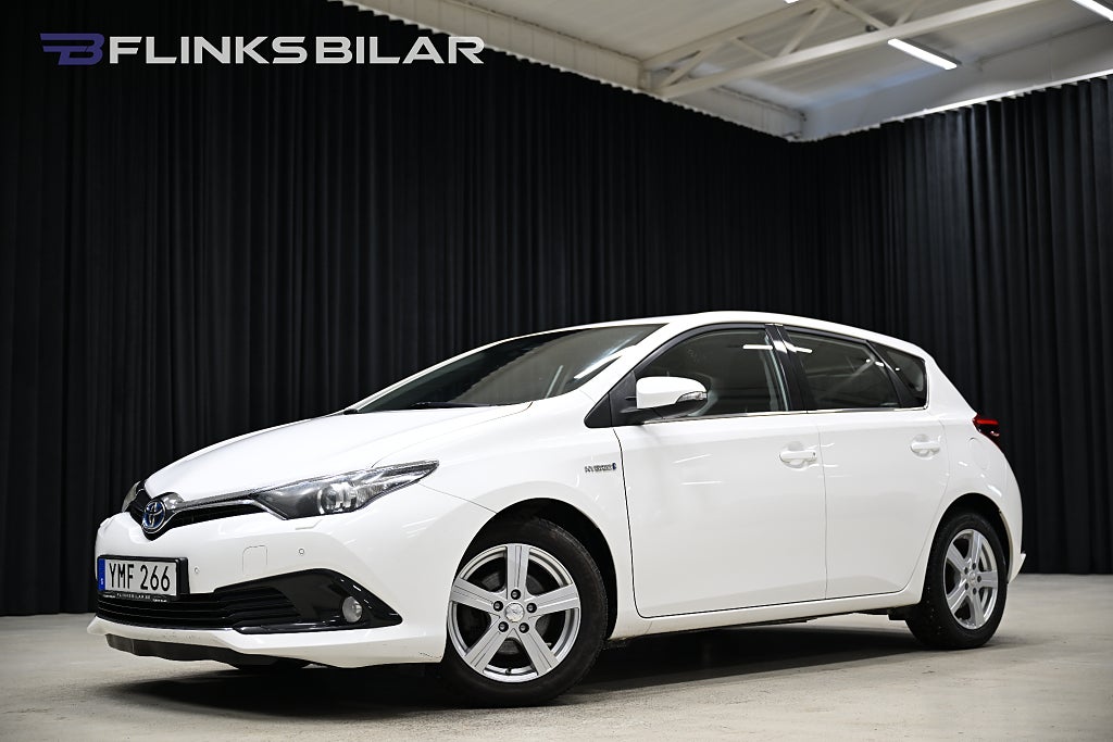 Toyota Auris Hybrid 136HK Automat|GPS|Backkamera|EnÄgare|S&V-Hjul