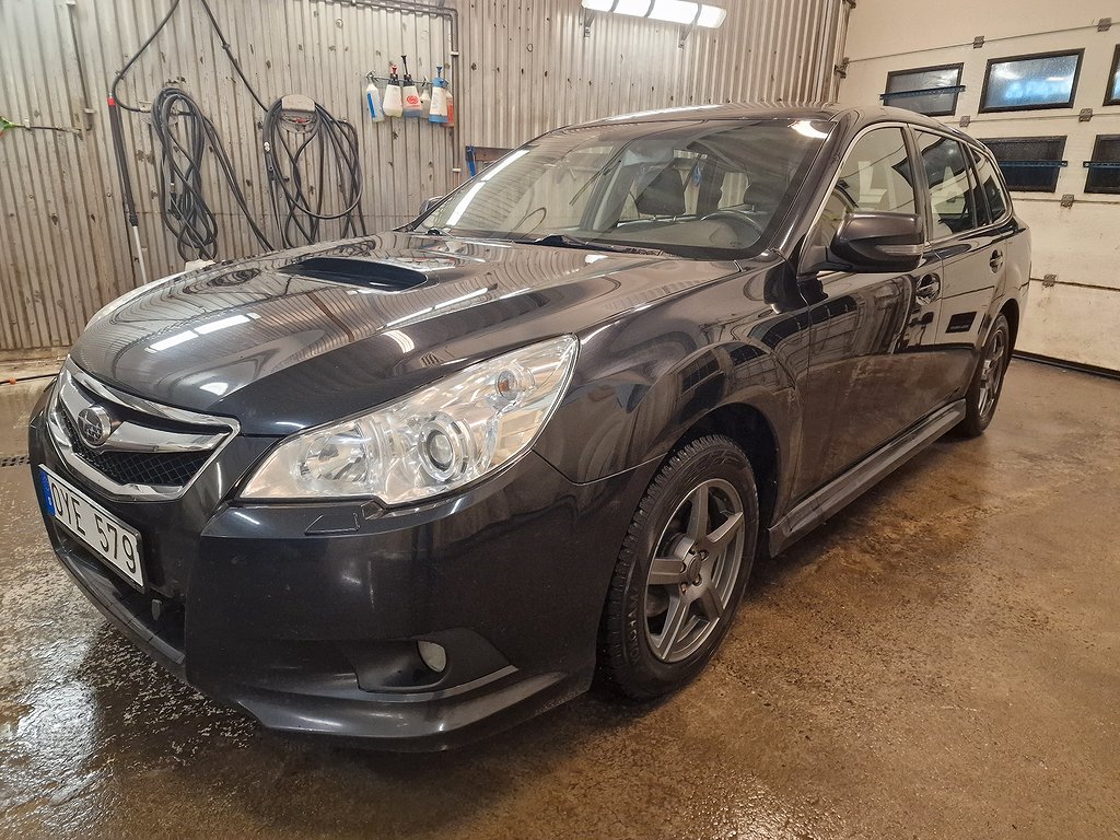 Subaru Legacy Wagon 2.0 4WD Euro 5 Få ägare Nybes. 