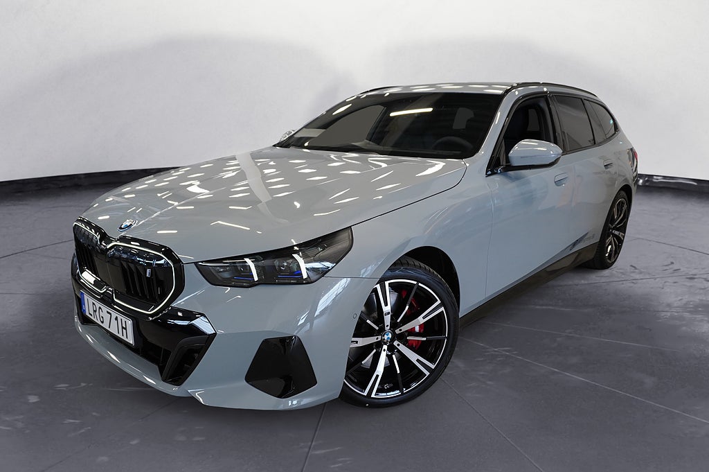 BMW i5 xDrive40 Touring M Sport Pro Business Ed Drag DA Pro B W | Ränta