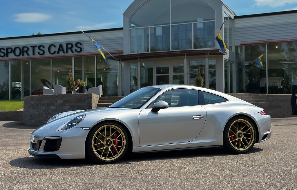 Porsche 911 , 991.2 Carrera 4 GTS