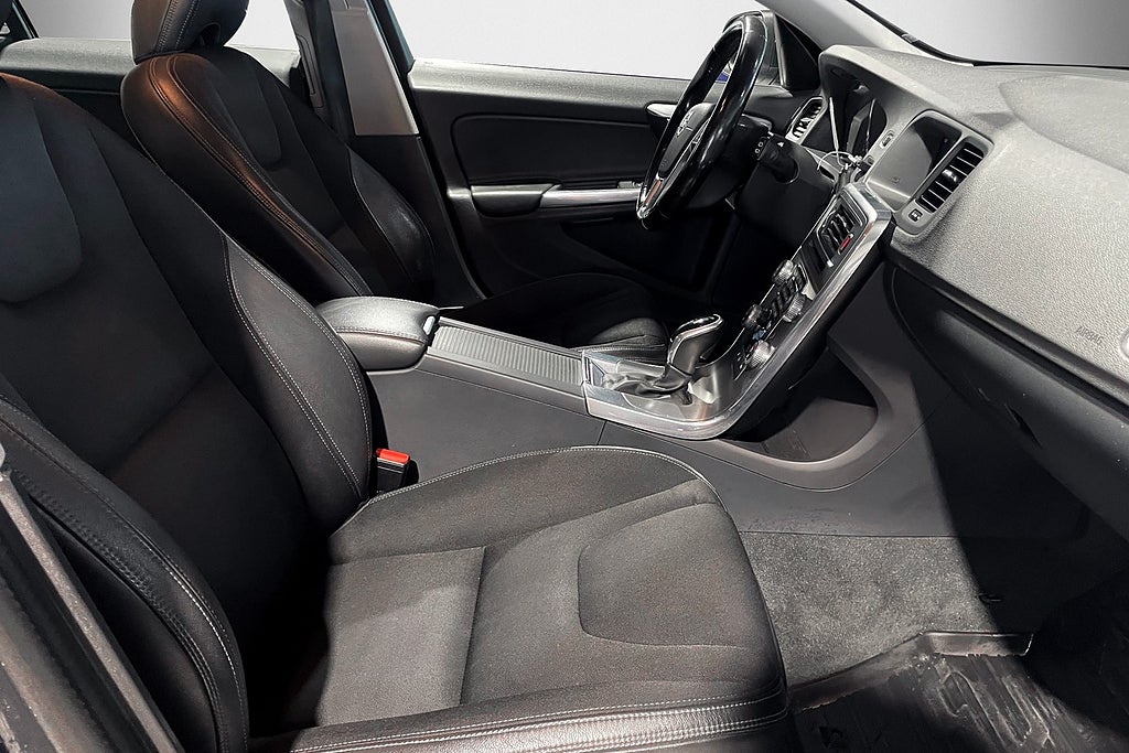 Volvo V60 D4 |Momentum | KAMREM BYTT | DRAG |VÄRMARE 2017