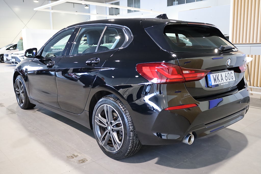 BMW 118I Sportline AUT Navi CarPlay PDC Rattvärme 2022
