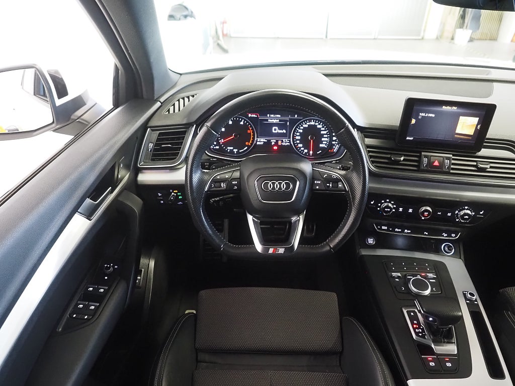 Audi Q5 40 TDI Quattro S Tronic S-Line Kamera D-Värm Dragkrok 2019