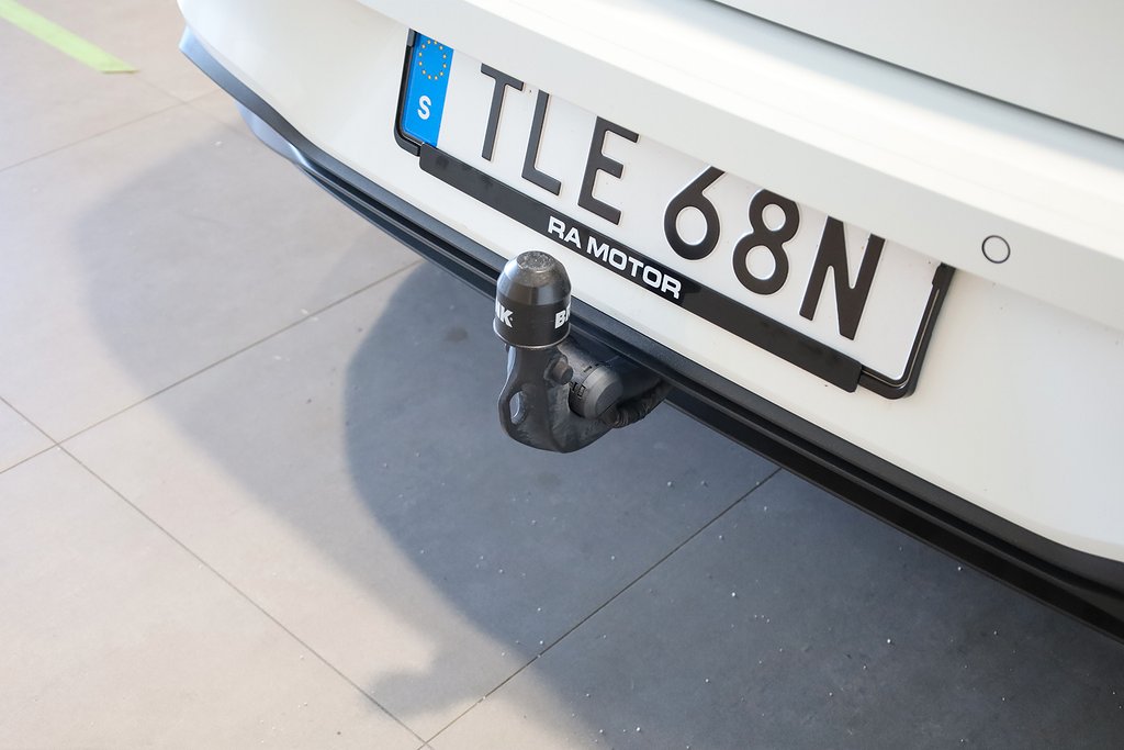 Volkswagen Golf 1,0 TSI 110HK P-Värmare Dragkrok Kamera 2022