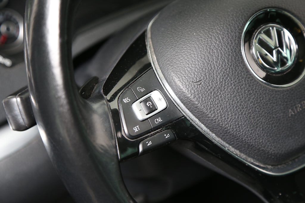 Volkswagen Sharan 2,0 TDI 150hk Premium Aut Panorama 7-sits Värmare Drag 2016