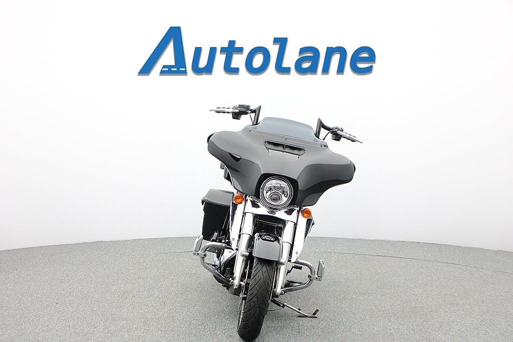 Harley-Davidson Street Glide Special* Radio / GPS Sommarkampanj 4,99%