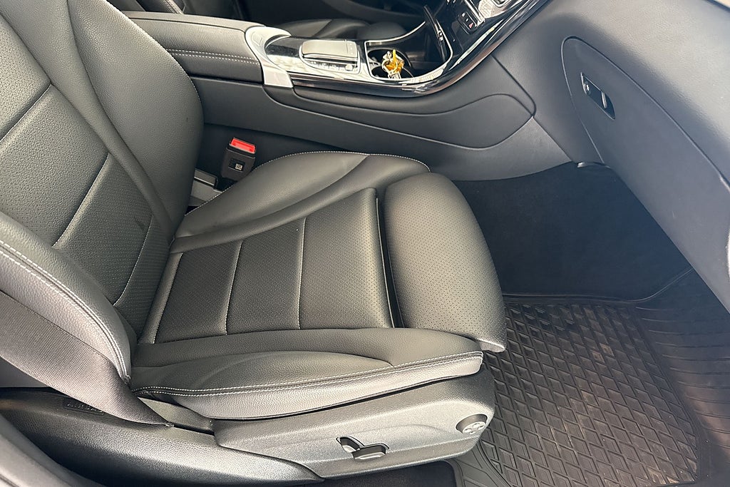 Mercedes-Benz GLC 300 de Coupé 4MATIC Aut P-värm Kamera Skinn Navi Moms miniatyr 14